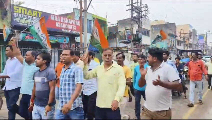 জামুড়ীয়াতে বন্ধ নিয়ে চরম বিশৃঙ্খলা আটক বিজেপির কর্মীরা।