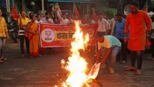 আরজি করের ঘটনার প্রতিবাদ : আসানসোলে থানা ঘেরাও বিজেপির, পুলিশের সঙ্গে ধস্তাধস্তি