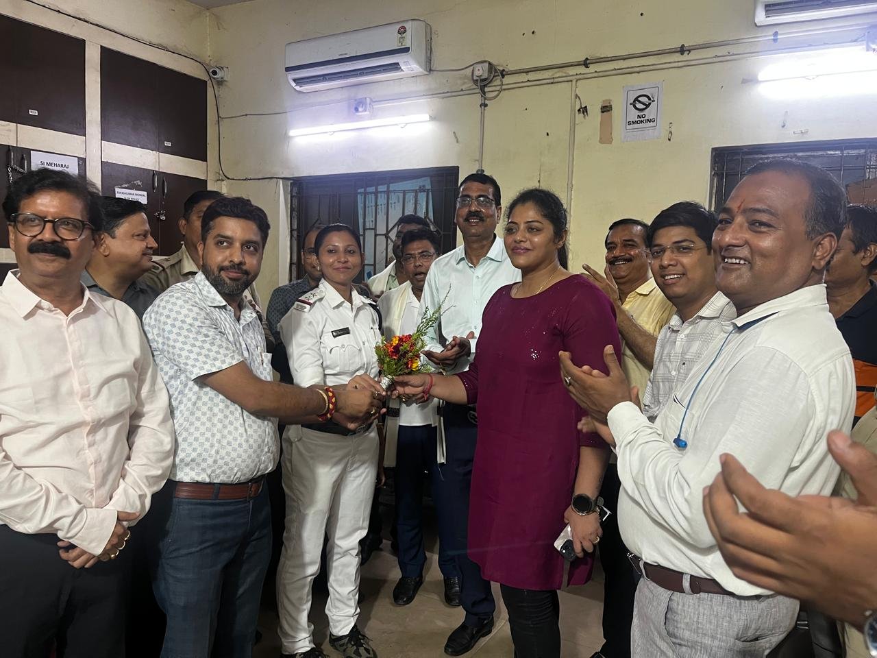 पश्चिम बंग प्रादेशिक मारवाड़ी सम्मेलन,आसनसोल शिल्पांचल शाखा के द्वारा पुलिस डे के अवसर पर आसनसोल दुर्गापुर पुलिस कमिश्नरेट के अंतर्गत आने वाले आसनसोल दक्षिण थाना, सभी पुलिस अधिकारी को किया सम्मानित