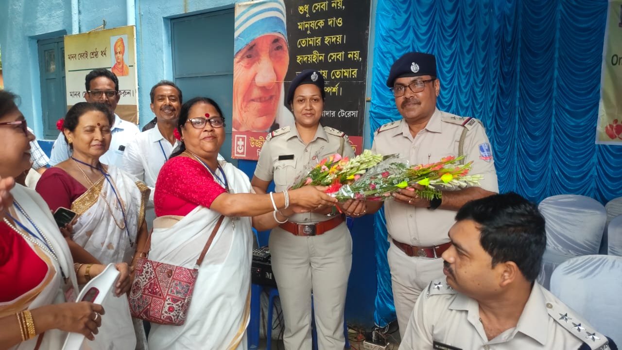 “পুলিশ দিবস” উপলক্ষে পুলিশের স্বেচ্ছায় রক্তদান শিবিরের আয়োজন