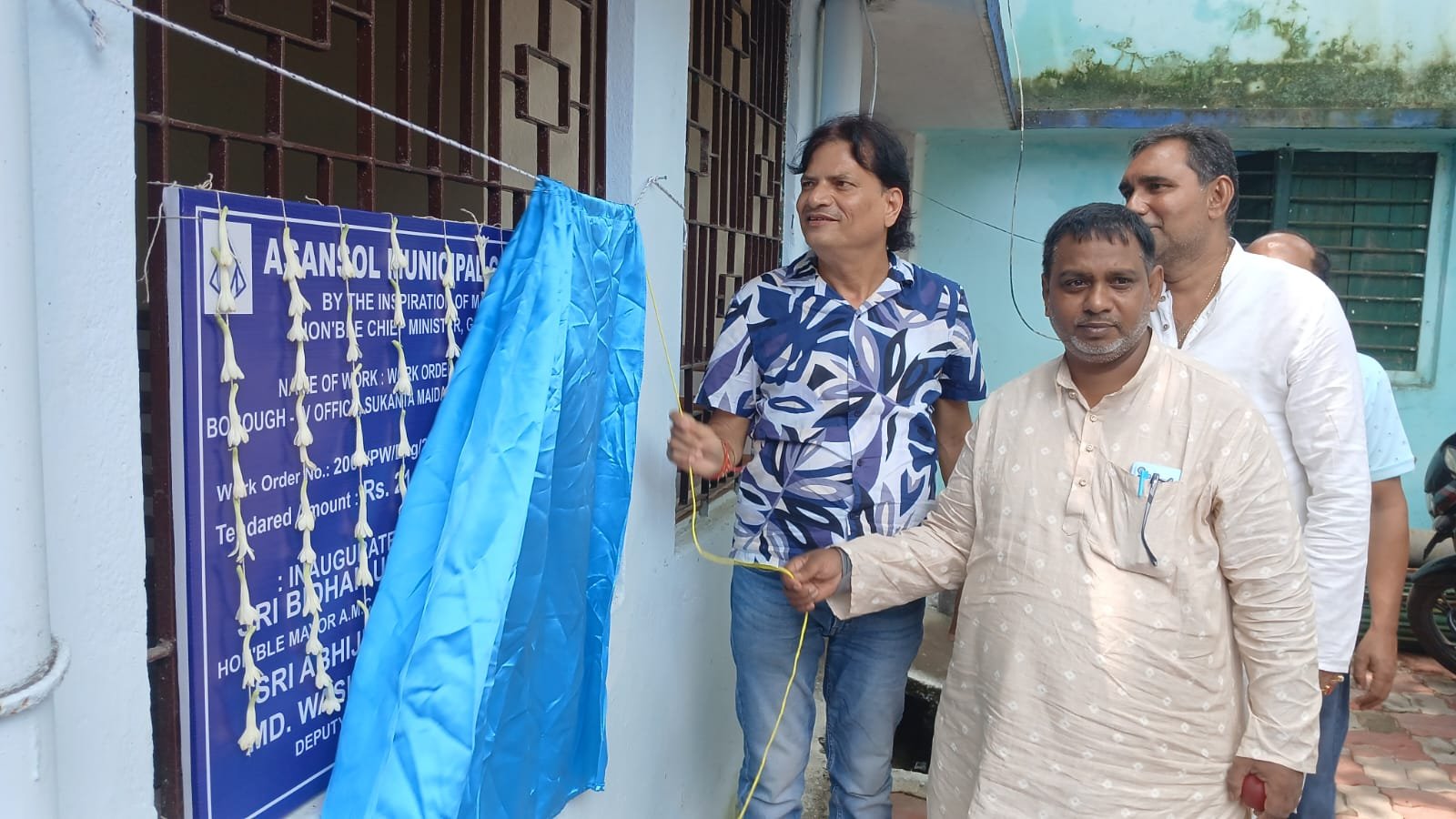 ৪ নং বরোর নব নির্মিত গৃহের উদ্বোধন করলেন আসানসোল পৌরনিগমের মেয়র।