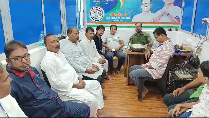 नबी दिवस के अवसर पर आसनसोल आश्रम मोड़ के निकट 43 नंबर वार्ड मे TMC पार्टी ऑफिस का उद्घाटन किया गया