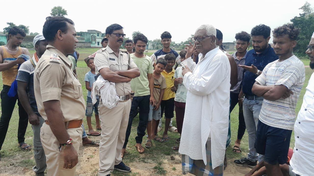 জোড় বন্ধ করার চক্রান্ত বারাবনিতে।