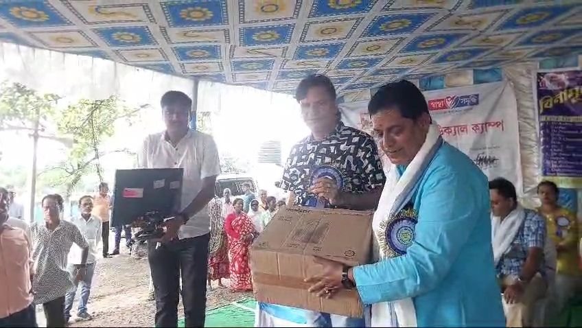 इंडिया पावर की तरफ से आज जमुरिया के 8 नंबर वार्ड इलाके में इंस्टॉल का हेल्थ जांच शिविर का आयोजन किया