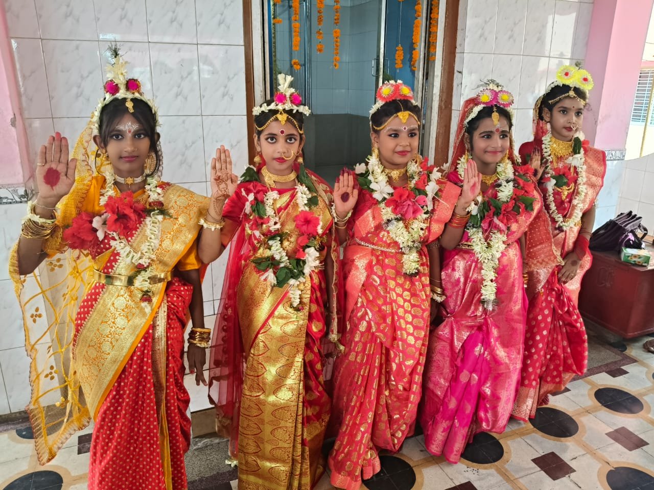 প্রতি বছরের মত এবছরও কাঁকসার বিরুডিহা লাল বাবা আশ্রমে মহা ধুমধামে পুজোর আয়োজন করা হয়।