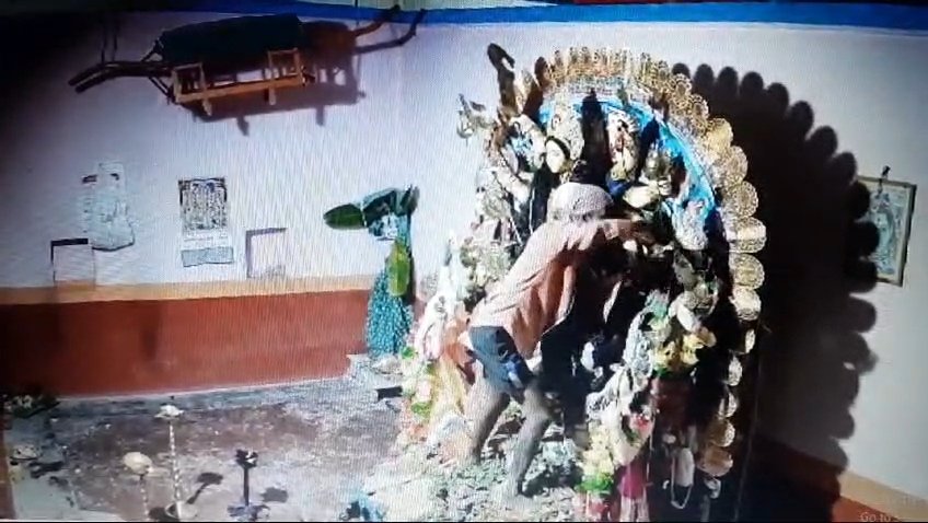 ৭০ লক্ষ্য থেকে ৮০ লক্ষ টাকার দুর্গা মায়ের গহনা চুরি নবমীর রাতে, কেতু গ্রামের চ্যাটার্জি বাড়ির ঘটনা