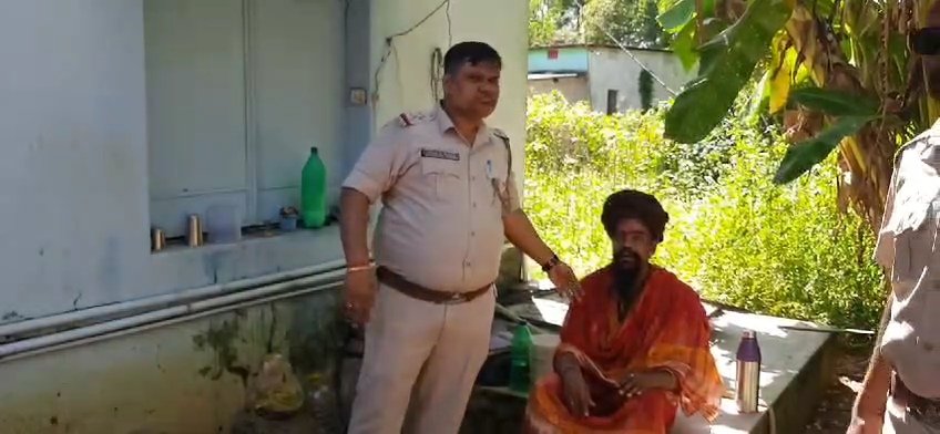 पुलिस को खुर्दा से मिली अपहृत युवती,ढोंगी बाबा पर लगे थे अपहरण के आरोप,वायरल हो रही है बाबा की आपत्तिजनक तस्वीरें