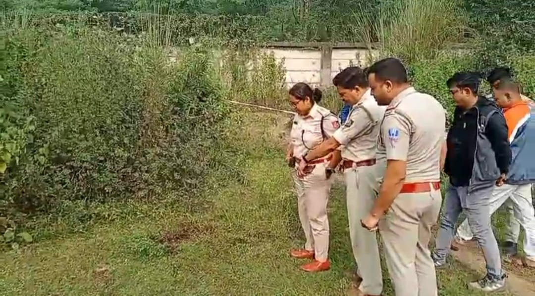 বার্নপুরে চাঞ্চল্য, তদন্তে পুলিশ / শ্বশুরবাড়ির অদূরে রেললাইনের পাশ থেকে “ঘরজামাই”র রক্তাক্ত দেহ উদ্ধার, খুনের অভিযোগ পরিবারের