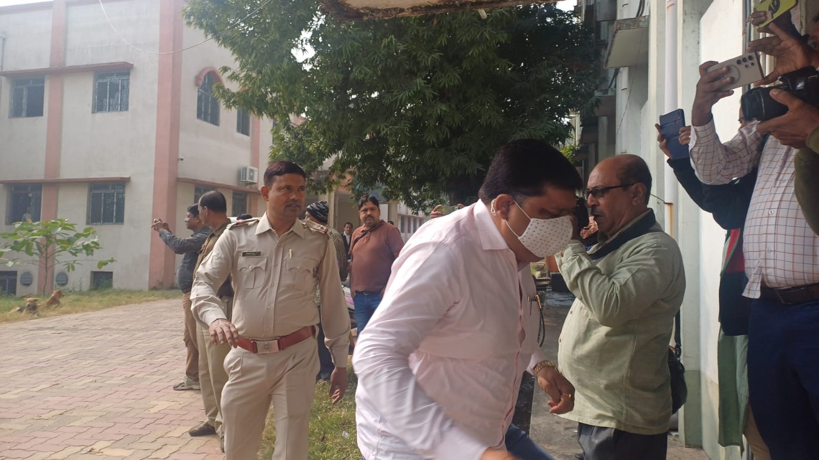 আগামী ১০ ই ডিসেম্বর চার্জশিট হবার সম্বাভনা, বিনয় মিশ্র পুলিশী হেফাজতে।