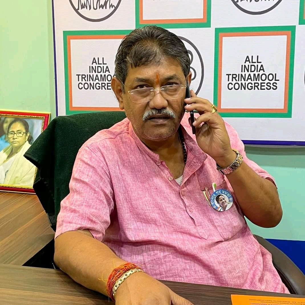 বাংলার বাড়ি প্রকল্প / প্রাপকদের অনুমোদন পত্র তুলে দিলেন পান্ডবেশ্বরের বিধায়ক
