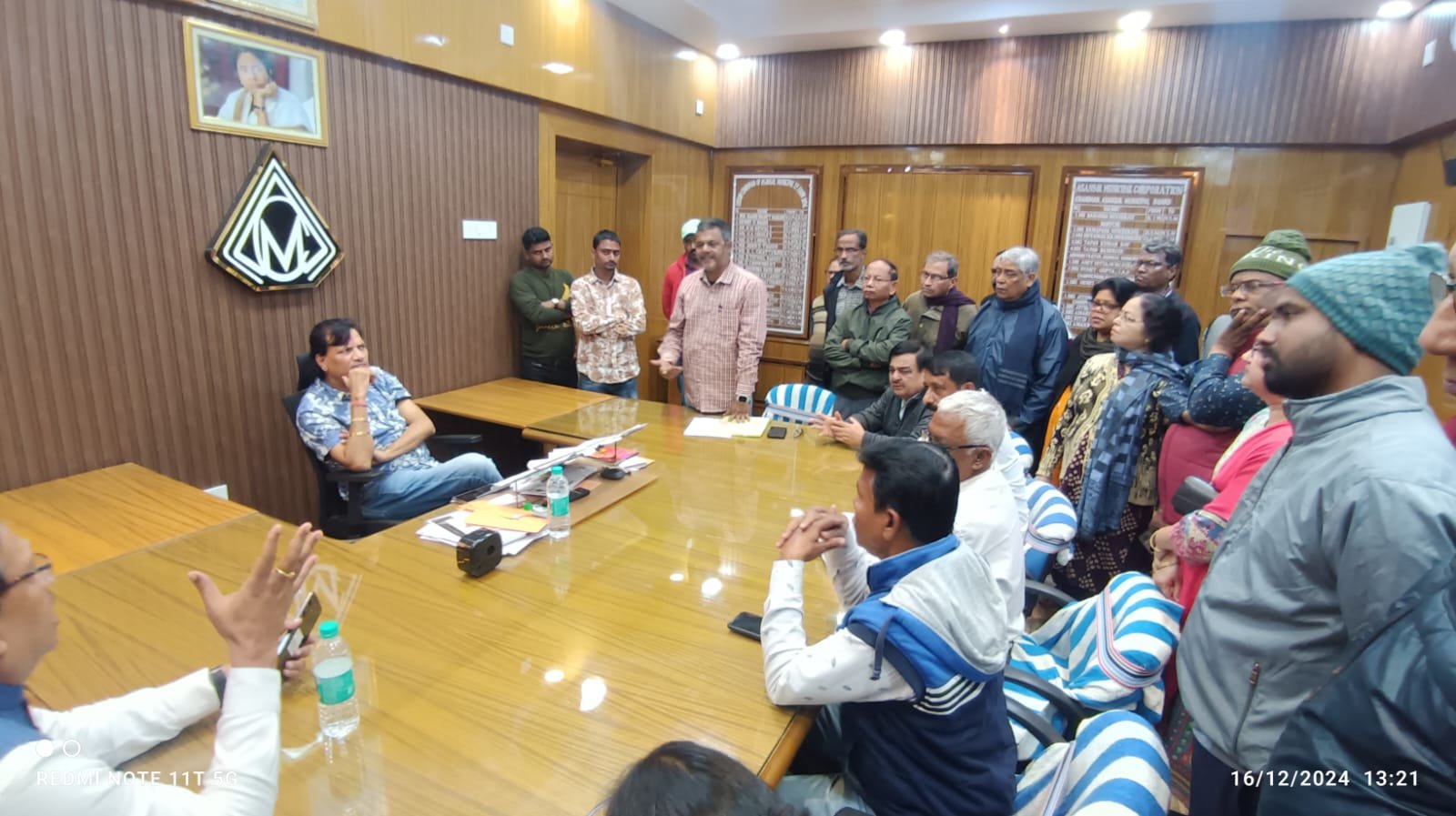 রবিবার সকালে সেনরেলে রোডে বিতর্কিত অশান্তি ড্যামেজ কন্ট্রোল মেয়রের।