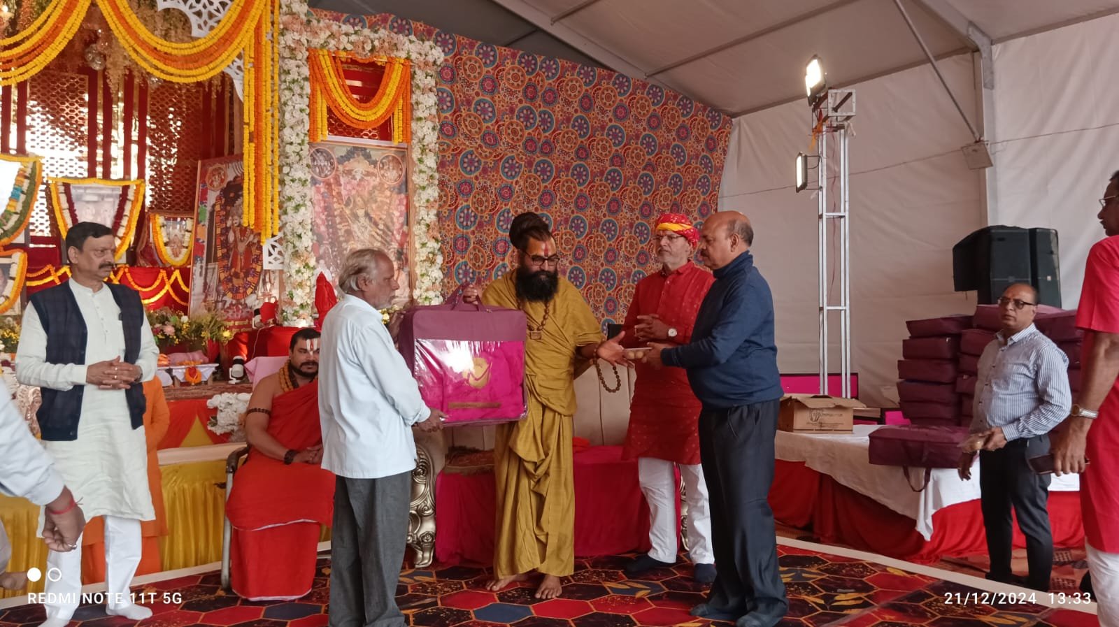 नरसिंह बांद बालाजी धाम की रजत जयंती समारोह के अवसर पर पिछले 12 दिनों से लगातार पोलो मैदान में विभिन्न धार्मिक अनुष्ठानों का आयोजन किया जा रहा है
