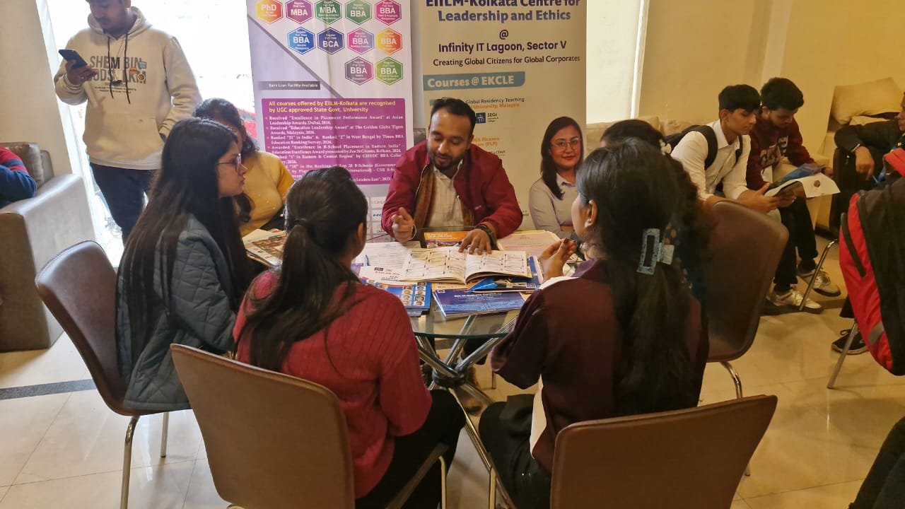 आसनसोल के सृष्टि नगर में स्थित ओडीसी क्लब में आसनसोल एआईपी की तरफ से करियर फेयर का आयोजन किया गया