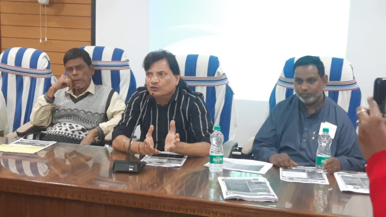 पश्चिम बंगाल सरकार द्वारा अल्पसंख्यक डिपार्टमेंट के जरिए अल्पसंख्यक समुदाय के विकास के लिए कई परियोजनाएं चलाई जा रही है इसी को लेकर आज आसनसोल नगर निगम के आलोचना भवन में एक बैठक का आयोजन किया
