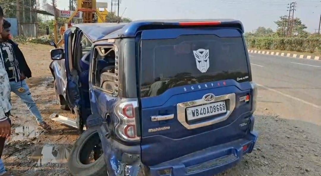 আসানসোলে ১৯ নং জাতীয় সড়কে বেপরোয়া চারচাকা গাড়ি / ধাক্কায় মৃত্যু এক পথচারীর