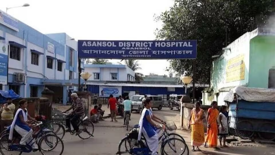 পাঁচদিন পরে ইস্কোর প্রাক্তন কর্মীর পচা মৃতদেহ উদ্ধার করে পুলিশ।