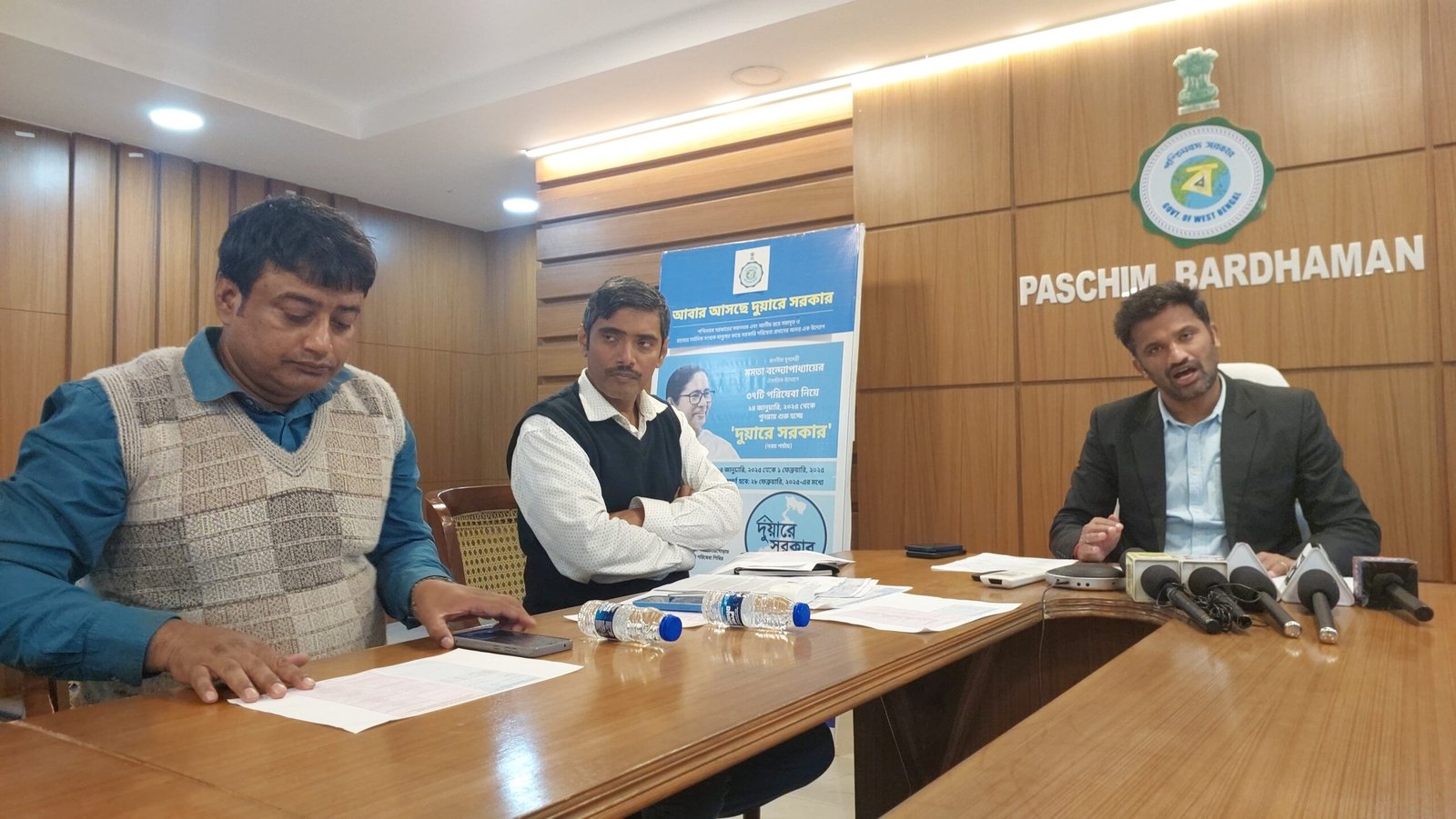 पश्चिम बंगाल राज्य सरकार की महत्वाकांक्षी परियोजना द्वारे सरकार का नवां चरण आज से शुरू हो गया पूरे प्रदेश के साथ-साथ पश्चिम बर्दवान जिले में भी आज से शिविर लगाए गए