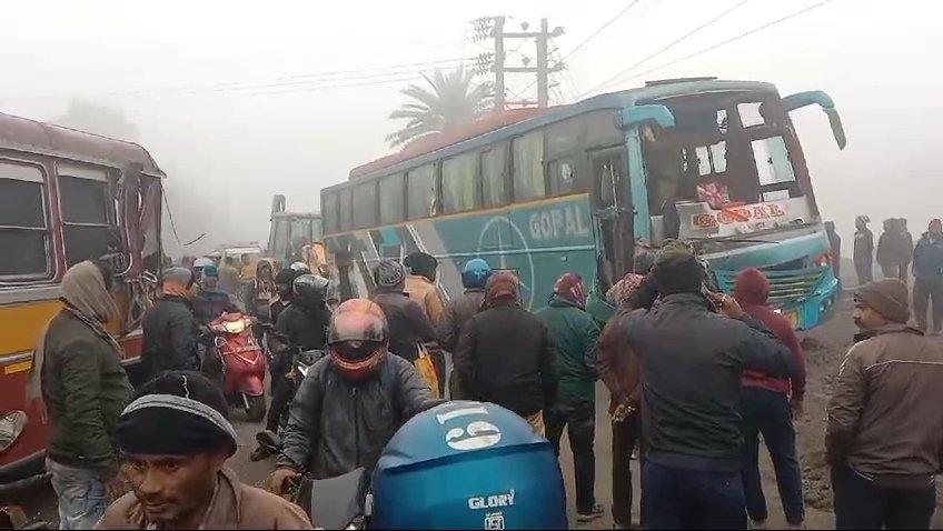 শিপঞ্চালে ঘন কুয়াশা, সড়কে দুর্ঘটনার আশঙ্কা বেড়েছে