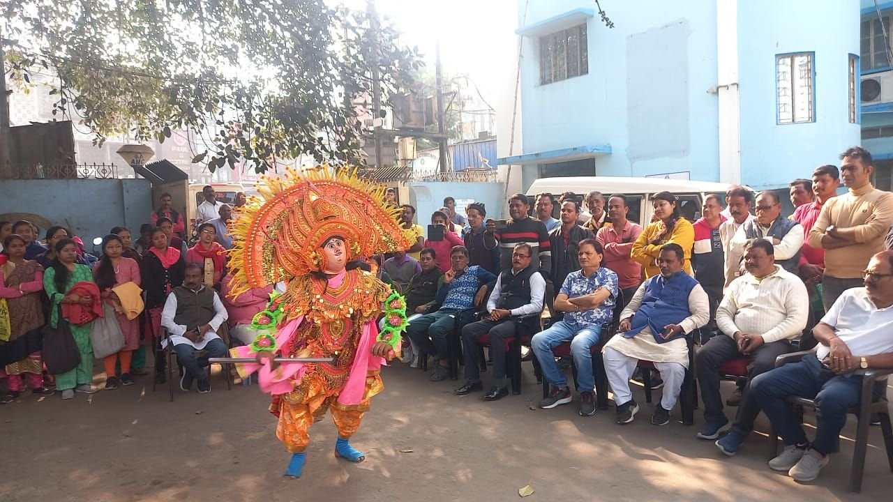 आसनसोल नगर निगम की तरफ से नगर निगम क्षेत्र में डेंगू को फैलने से रोकने के लिए तमाम तरह के प्रयास किया