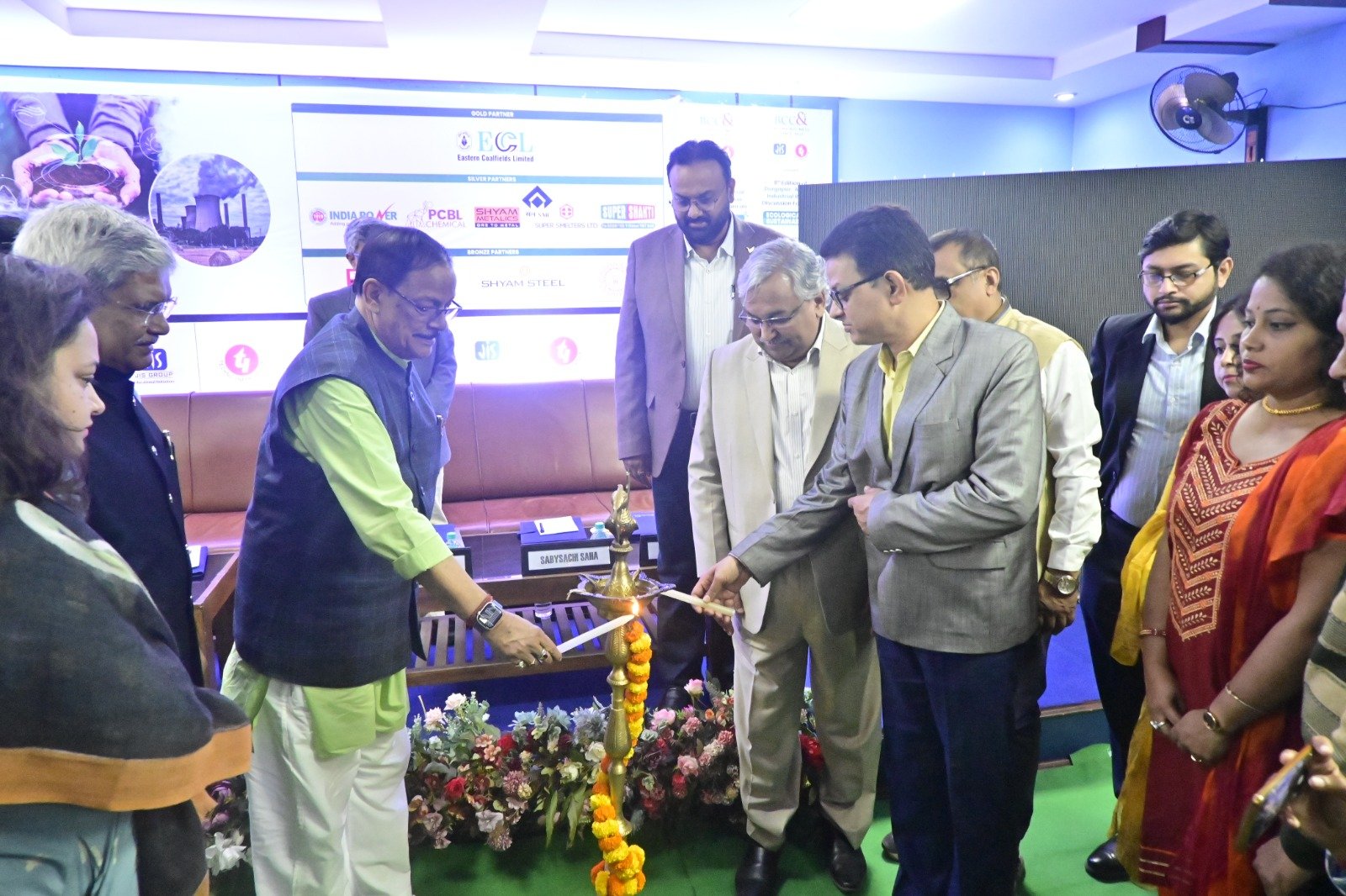 উদ্যোক্তা বেঙ্গল চেম্বার অফ কমার্স অ্যান্ড ইন্ডাস্ট্রি / দুর্গাপুর আসানসোল শিল্পাঞ্চলে পরিবেশগত স্থায়িত্ব সম্পর্কিত ৮ম আলোচনা সভা…