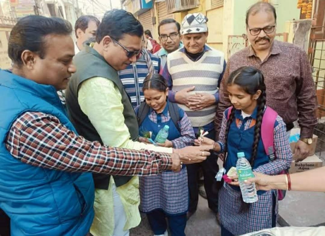 প্রথম দিনের মাধ্যমিক পরীক্ষা নির্বিঘ্নে সম্পন্ন / পশ্চিম বর্ধমান জেলায় অনুপস্থিত ৪৭৯ জন পরীক্ষার্থী