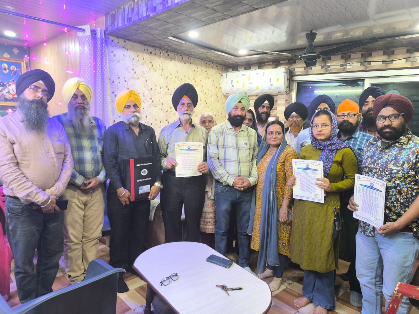 पश्चिम बंगाल के वरिष्ठ सदस्य डॉक्टर दलजीत सिंघ जीके सौजन्य से दिनांक 15 दिसंबर 2024 को राष्ट्रीय स्तर पर भारतवर्ष के 25 शहरों में लिखित परीक्षा का आयोजन किया गया।