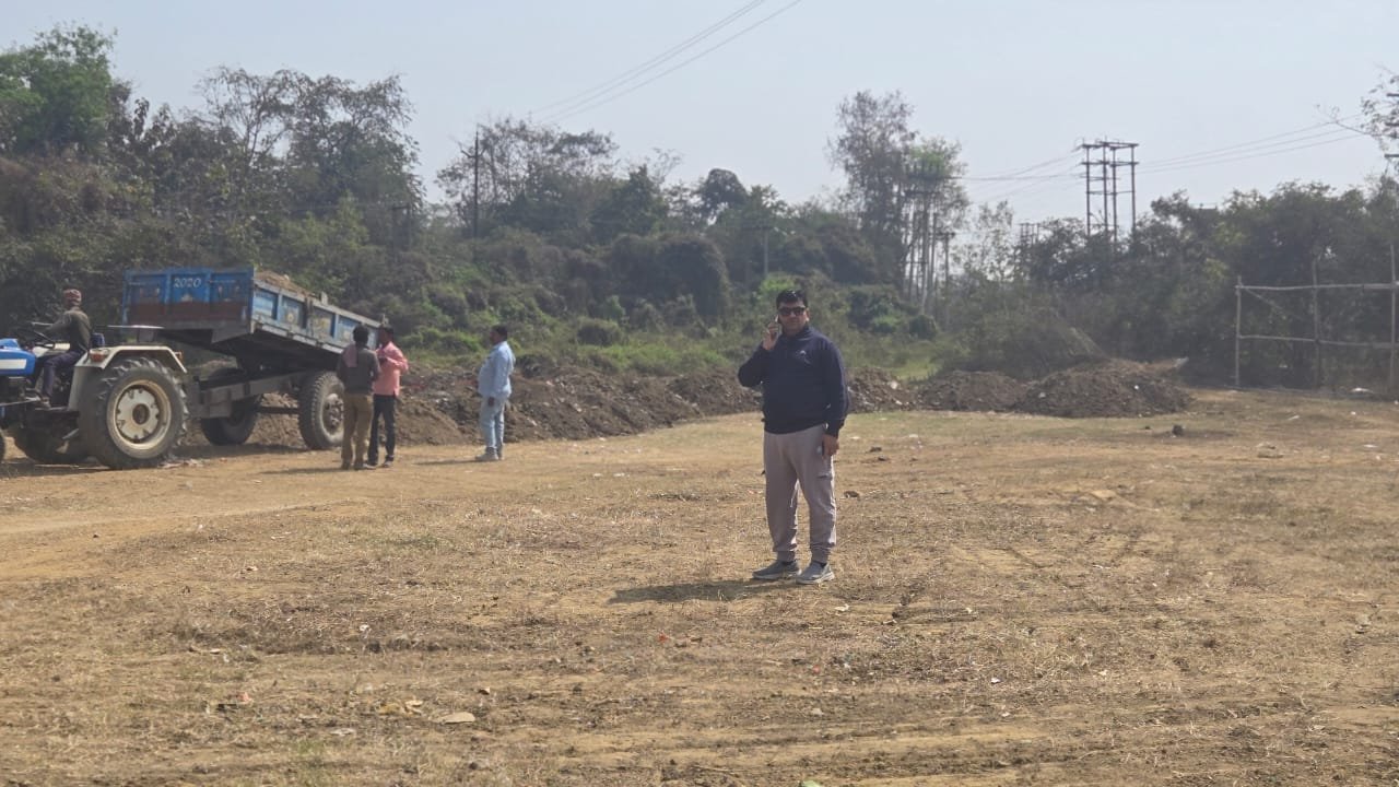 कृष्णा प्रसाद जी ने शिल्पांचल के सनातनी श्रद्धालुओं को प्रयागराज महाकुंभ ले जाने से पहले तीन दिवसीय धार्मिक अनुष्ठान सह एक मेडिकल टेस्ट कैंप मां घाघरबुढ़ी मंदिर के प्रांगण में करने का जो संकल्प लिया था
