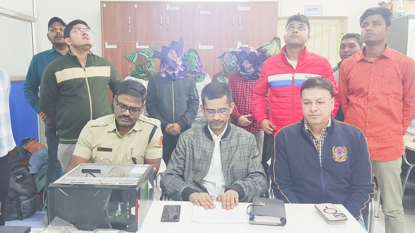 আসানসোলে কল সেন্টারের আড়ালে আন্তর্জাতিক সাইবার প্রতারণা চক্রের হদিশ, ধৃত ৬