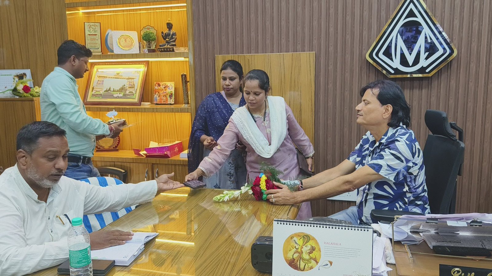 आसनसोल नगर निगम के मेयर विधान उपाध्याय का आज जन्मदिन है।