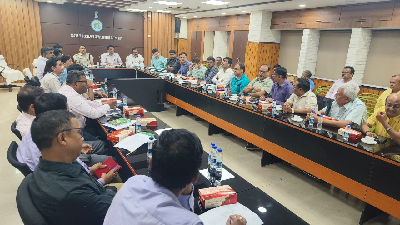 বিভিন্ন সমস্যা নিয়ে আলোচনা / আসানসোলে পশ্চিম বর্ধমানের জেলাশাসক ও আড্ডার চেয়ারম্যানের সঙ্গে বনিকসভার সমন্বয় বৈঠক