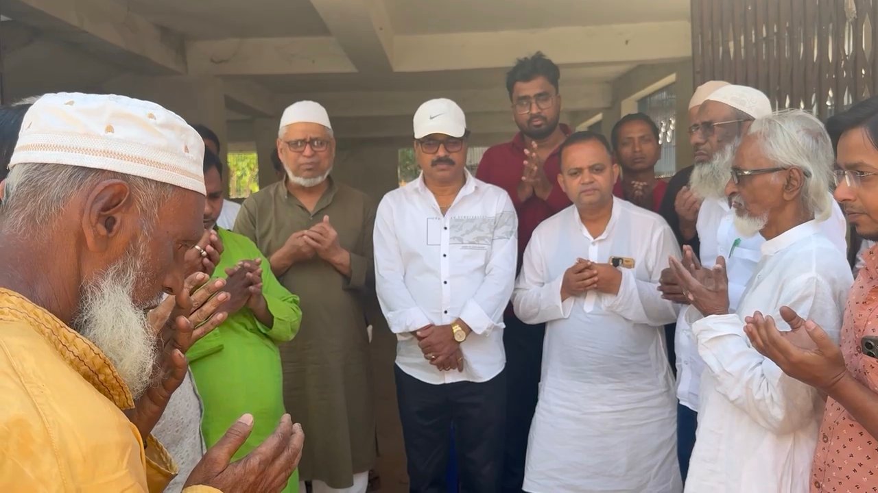 28 नंबर वार्ड में पुस्तकालय बनाने के कार्य का फिर से प्रारंभ हुआ उपरी मंजिल का टेंडर हो चुका है और आज से उसका काम शुरू हो गया