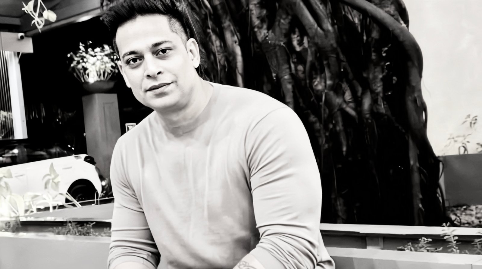आसनसोल गैलेक्सी मॉल के एसिस्टेंट वाइस प्रेसिडेंट (AVP) संजय चटर्जी अब नहीं रहे इस दुनिया में। उनके आकस्मिक निधन की खबर सुन के लोगों  में शोक की मोहाल। ये खबर से मॉल के कर्मचारियों से लेकर उनके घनिष्ठ दोस्तों तक शोक की छाया छा गई है।