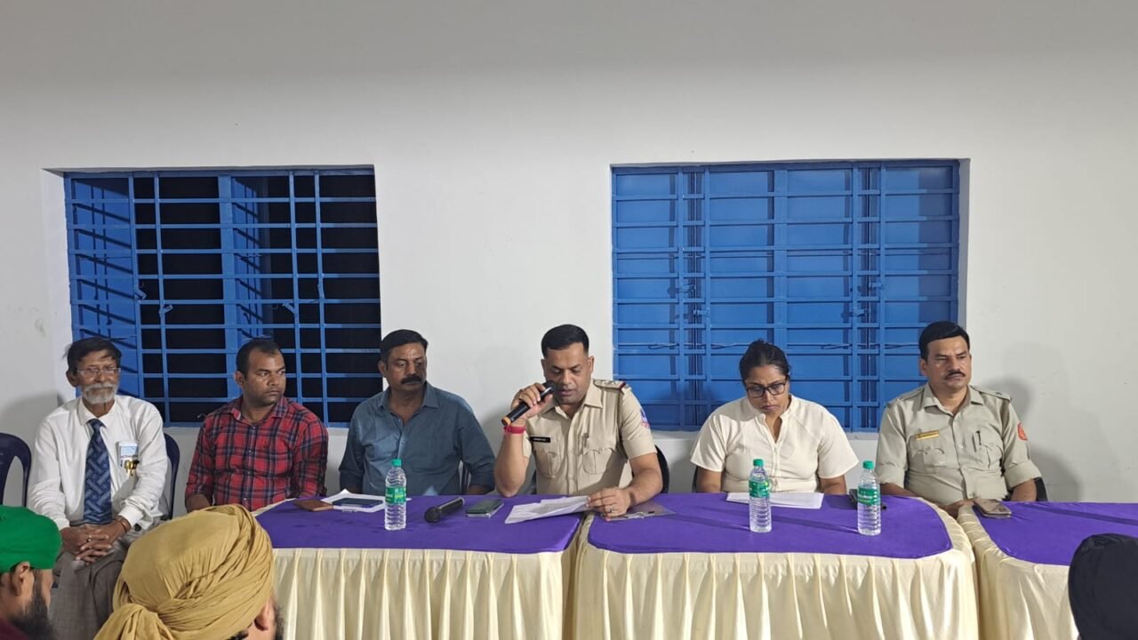 नबी (नबी दिवस) को शांतिपूर्वक संपन्न कराने को लेकर हीरापुर और आसनसोल दक्षिण थाना पुलिस की ओर से