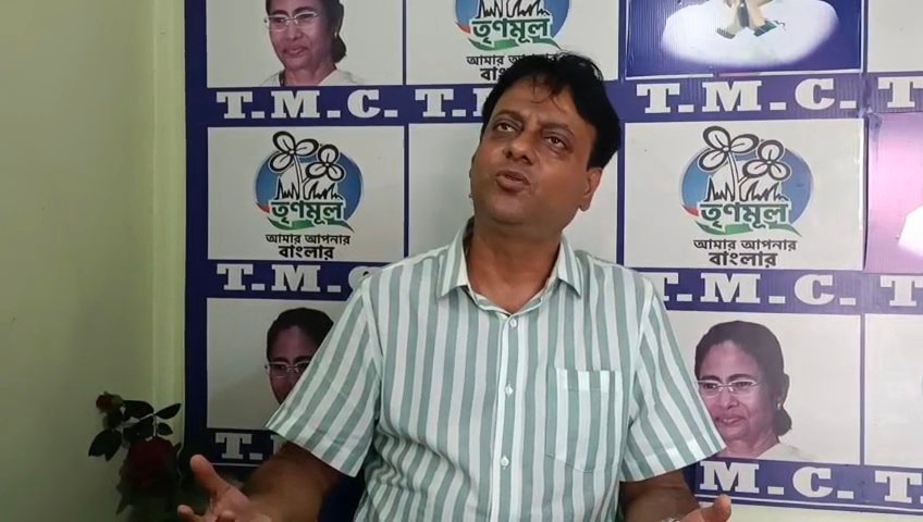 टीएमसी पार्षद अशोक रुद्रा ने आज बर्नपुर में त्रिवेणी मोड़ के पास अपने पार्टी कार्यालय में एक संवाददाता सम्मेलन किया उन्होंने कहा कि एक अफवाह उड़ाई जा रही है कि बर्नपुर पोस्ट ऑफिस अपनी वर्तमान जगह से हटाया जा रहा