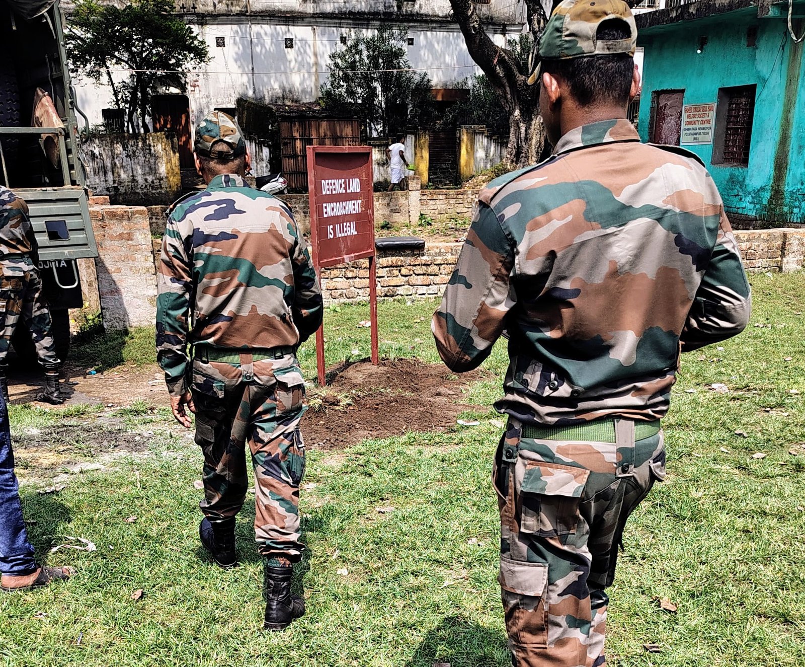 আসানসোল ও কুলটিতে সেনাবাহিনীর জমি অবৈধভাবে দখলের অভিযোগ / সতর্ক করে লাগানো হলো বোর্ড………. আসানসোল, ২৫ সেপ্টেম্বরঃ