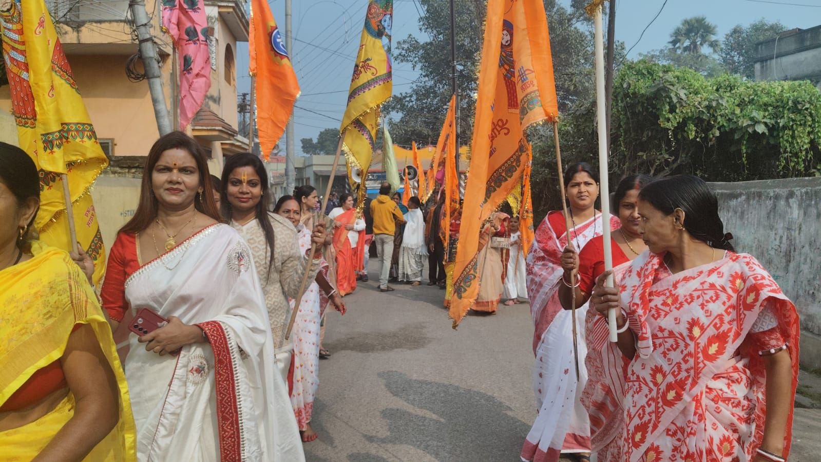 नगर परिक्रमा के साथ श्रीमद्भागवत गीता पाठ का शुभारंभ