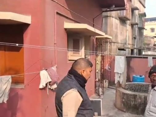 बंद मकान के अंदर से सेवानिवृत्त स्कूल शिक्षिका का शव बरामद होने से सनसनी