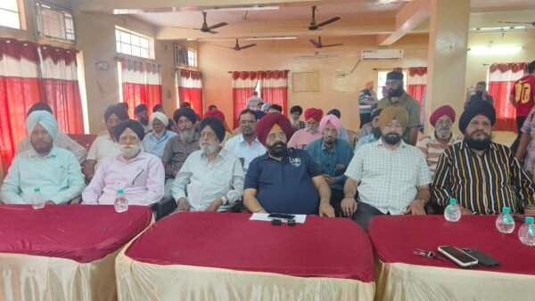 आसनसोल गुरुद्वारा प्रबंधक कमेटी चुनाव को लेकर विवाद, गुरचरण सिंह भरारा ने उठाए सवाल