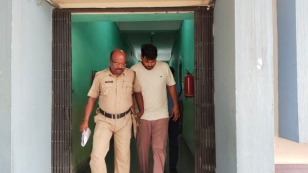 स्कूल के ऑफिस में नाबालिग छात्रा से छेड़छाड़ के आरोप में प्राइवेट स्कूल का वाइस प्रिंसिपल गिरफ्तार, अंडाल इलाके में हुई घटना