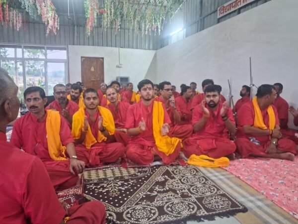 आसनसोल के आनंदम रेसिडेंसी में शुरू हुआ अखंड हनुमान चालीसा पाठ, भक्तिमय हुआ पूरा शिल्पांचल