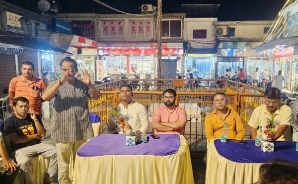 বার্নপুর মিনি মার্কেটে দখলদারি মুক্তির দাবি, বিএমএসের হাতে তুলে দেওয়া হল কার্যালয়ের চাবি
