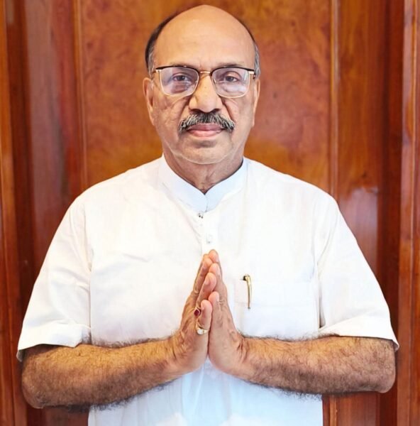 মন্ত্রী ডা. অজয় কুমার পোদ্দারের হোয়াটসঅ্যাপ হ্যাক, ৩৫ হাজার টাকা চেয়ে প্রতারণার চেষ্টা