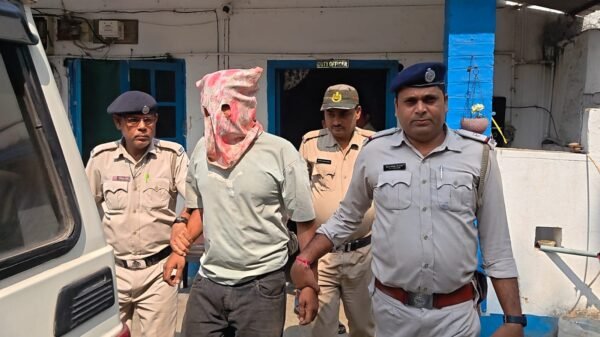 मालबहाल मैदान से देसी कट्टा और जिंदा कारतूस के साथ युवक गिरफ्तार, बड़ी वारदात की साजिश नाकाम करने का दावा